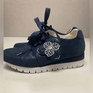 NWT Caprice Ibiza suede lace up sneakers US Sz 8.5, EU Sz 39